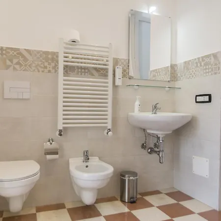 Πανσιόν Palazzo Italia 3*