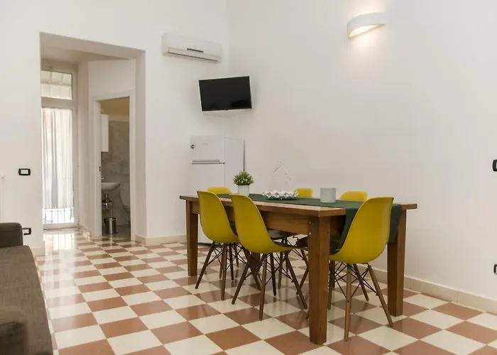 Palazzo Italia Πανσιόν 3*
