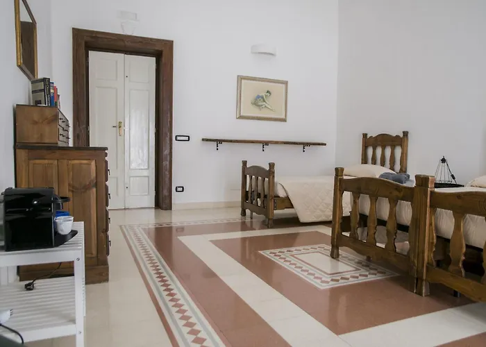 招待所 Palazzo Italia 3*